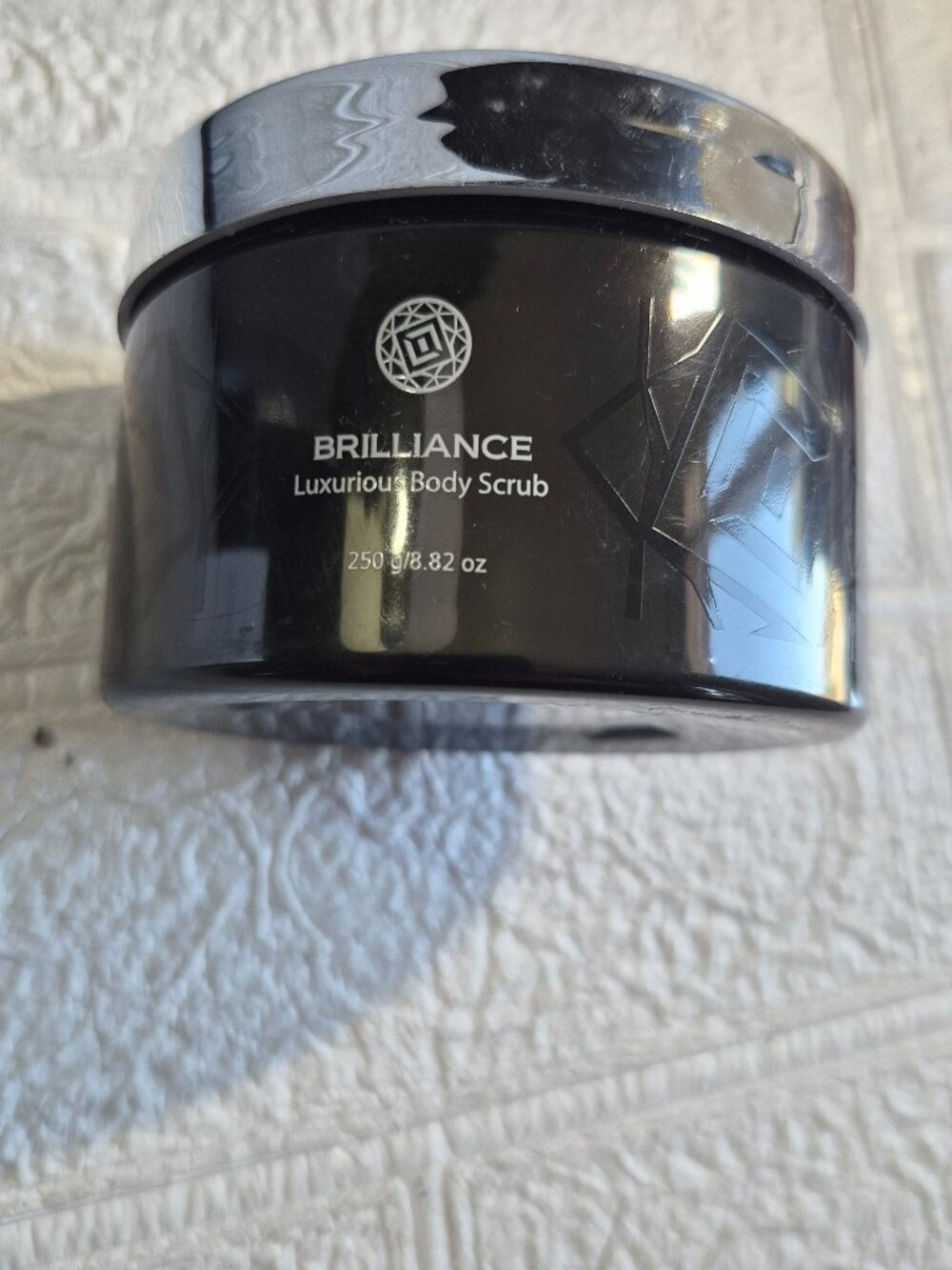 Forever Flawless Brilliance Diamond Body Butter anti-aging moisturizing cream